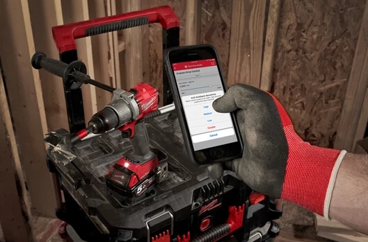 Дрель-шуруповерт ударный Milwaukee M18 FUEL ONEPD2-0X ONE-KEY (4933464526) [18В, без акб и з/у, кейс]