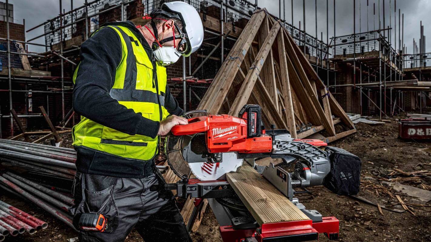 Пила торцовочная аккумуляторная MILWAUKEE M18 FUEL FMS254-0 без АКБ и ЗУ (4933451729)