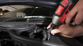 Винтоверт аккумуляторный ударный MILWAUKEE M18 BID-0 без АКБ и ЗУ (4933443570)