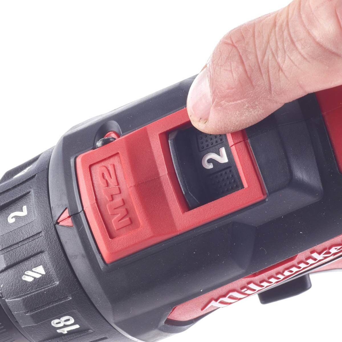 Дрель-шуруповерт Milwaukee M12 BDD-0 (4933441930) [12В, без акб и з/у, картон]