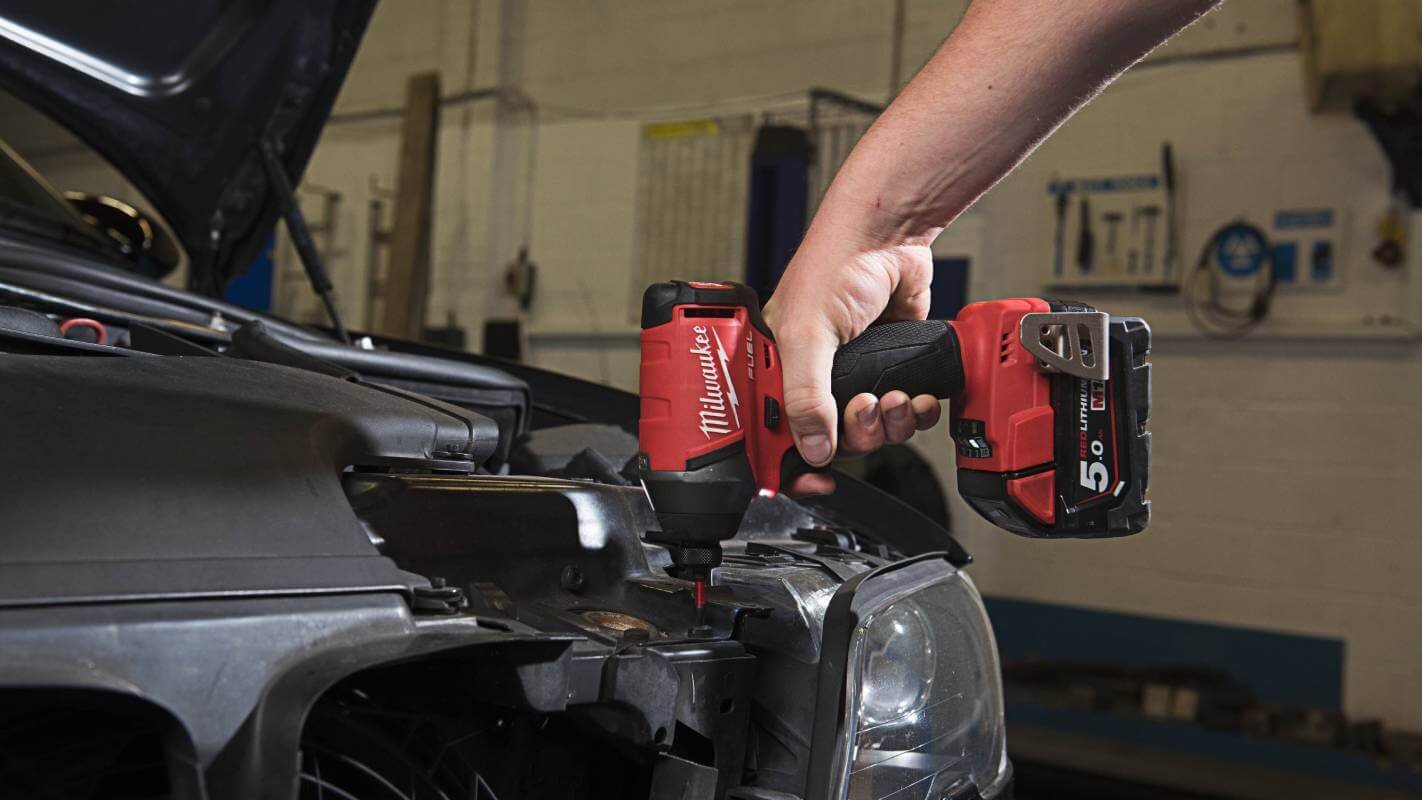 Винтоверт аккумуляторный ударный MILWAUKEE M18 FUEL FQID-0X без АКБ и ЗУ (4933459187)