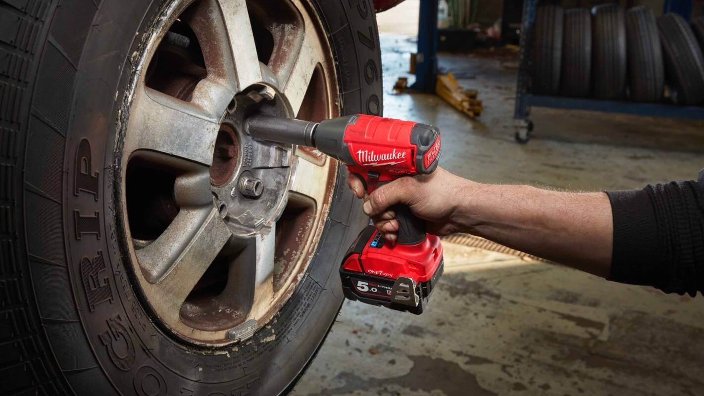 Гайковерт аккумуляторный ударный MILWAUKEE M18 FUEL ONEIWF12-0 ONE-KEY без АКБ и ЗУ (4933451153)