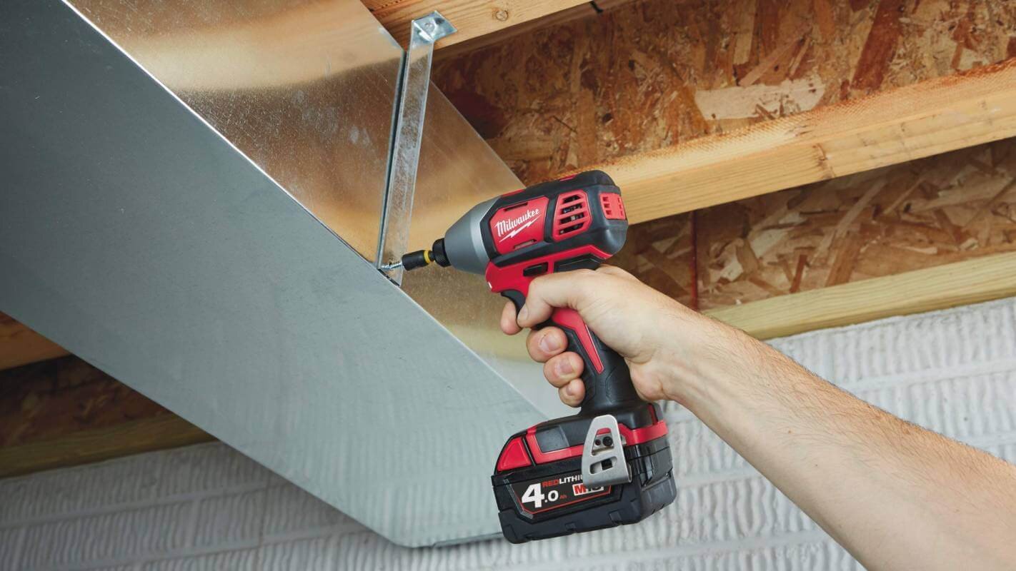 Винтоверт аккумуляторный ударный MILWAUKEE M18 BID-0 без АКБ и ЗУ (4933443570)