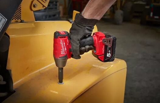 Гайковерт аккумуляторный ударный MILWAUKEE M18 FUEL ONEIWF12-0X ONE-KEY без АКБ и ЗУ (4933459198)