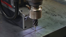 Дрель аккумуляторная на магнитной станине с постоянным магнитом MILWAUKEE HD18 DD-0 без АКБ и ЗУ (4933451636)