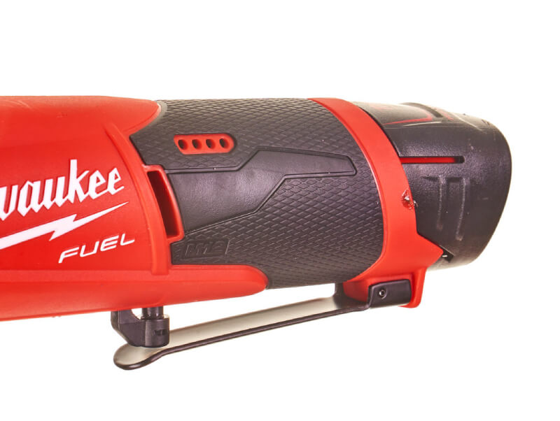 Трещотка аккумуляторная MILWAUKEE M12 FIR38-201B FUEL (4933459798)