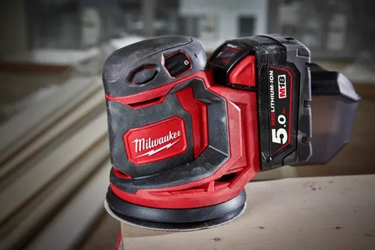 Шлифмашина эксцентриковая (орбитальная) аккумуляторная MILWAUKEE M18 BOS125 без АКБ и ЗУ (4933464228