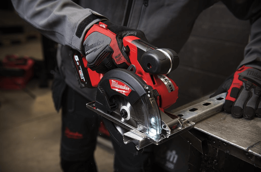 Пила дисковая аккумуляторная MILWAUKEE M18 FMCS-502X (4933459193)