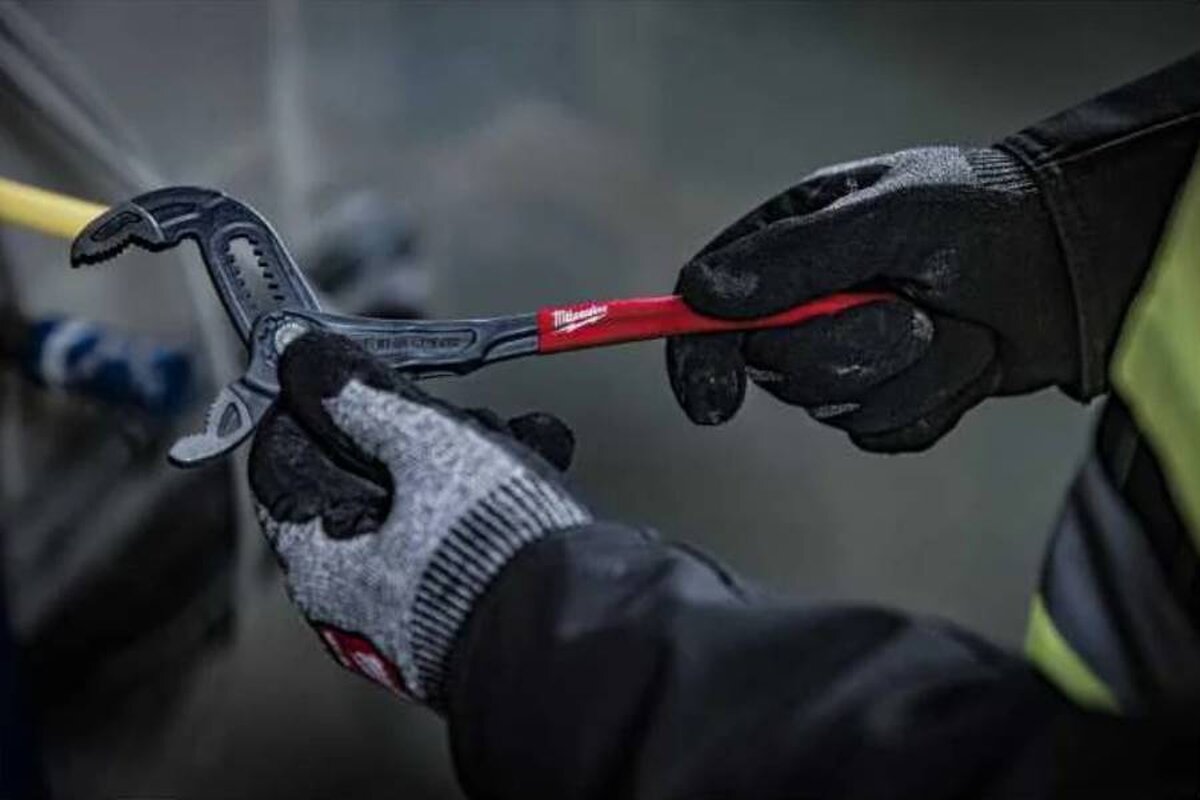 Клещи переставные MILWAUKEE 180 мм (4932492458)