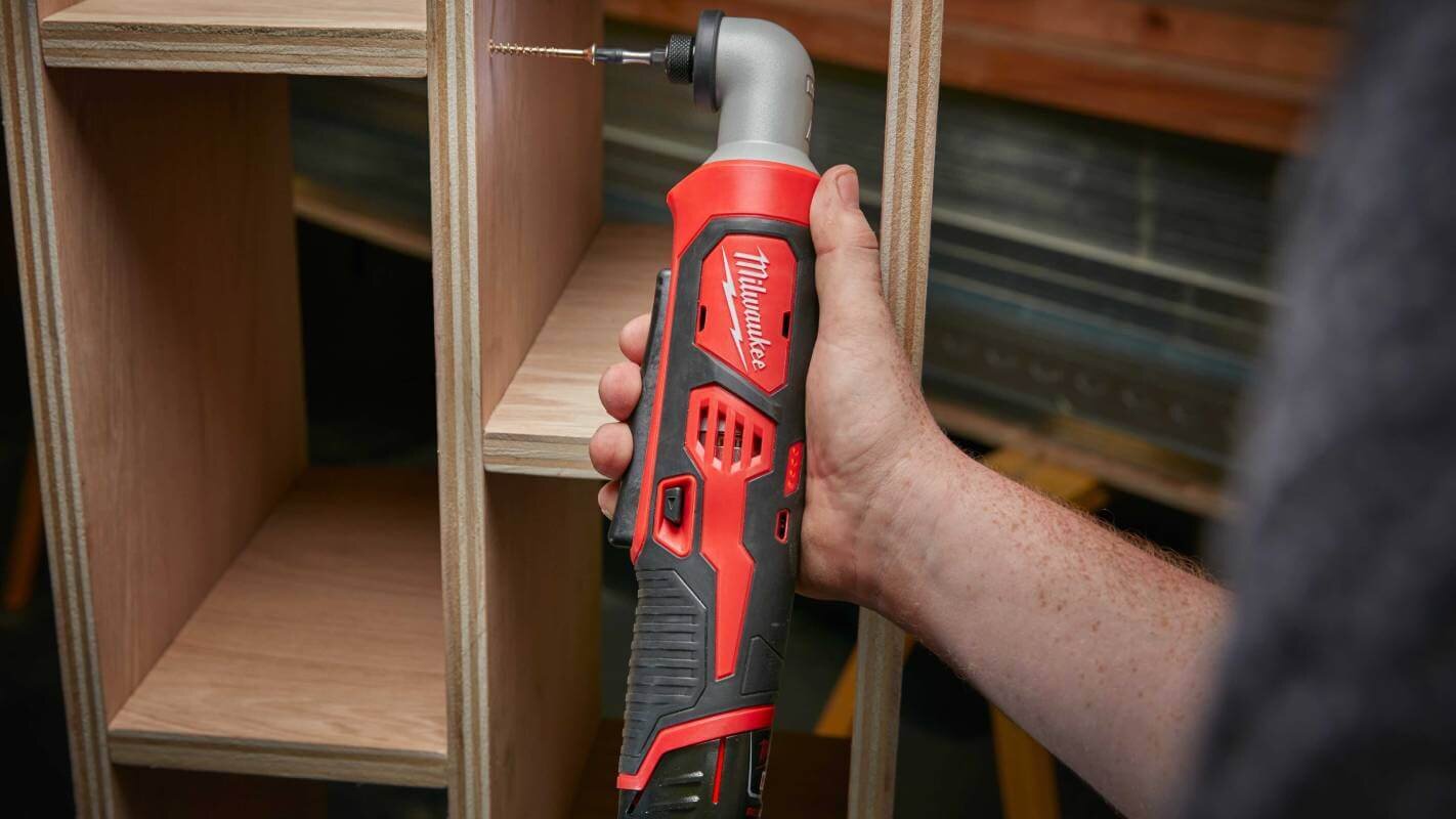 Винтоверт аккумуляторный ударный угловой MILWAUKEE M12 BRAID-0 без АКБ и ЗУ (4933451247)