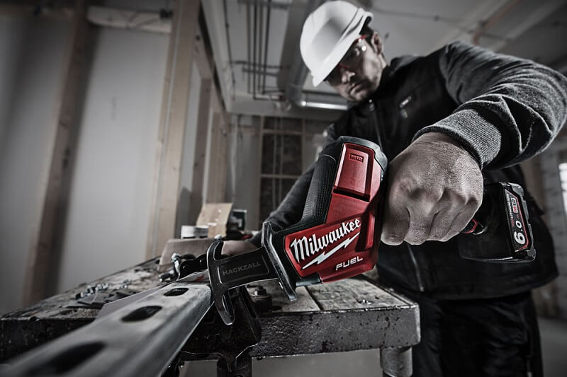 Пила сабельная аккумуляторная MILWAUKEE M12 FUEL CHZ-602X (4933451511)