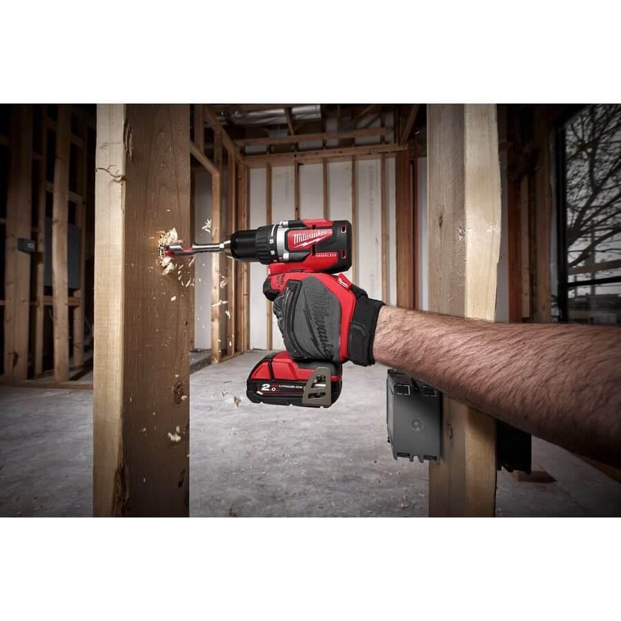 Дрель-шуруповерт Milwaukee M18 CBLDD-202C (4933464317) [18В, 2x2,0 Ач, бесщеточный, кейс]