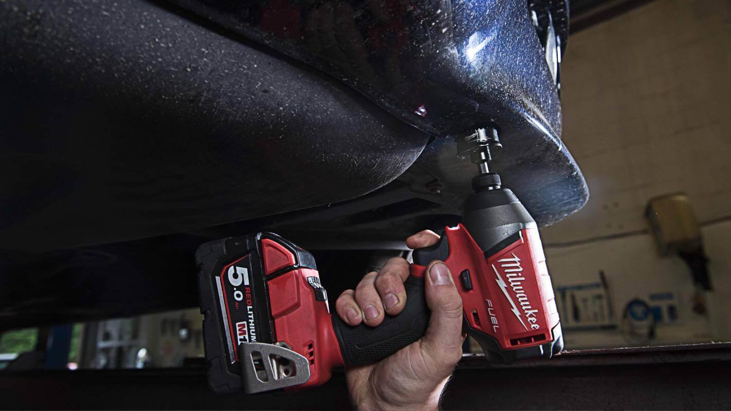 Винтоверт аккумуляторный ударный MILWAUKEE M18 FUEL FQID-0X без АКБ и ЗУ (4933459187)
