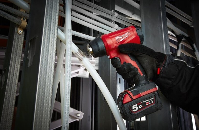 Фен строительный аккумуляторный (термофен) MILWAUKEE M18 BHG-502C 18.0V 5.0Ah