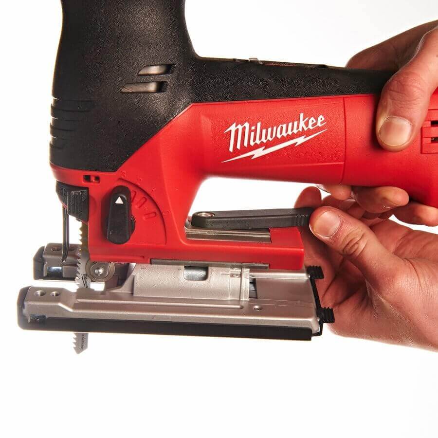 Лобзик MILWAUKEE JS 120 X (4933381680)