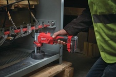 Пробойник гидравлический аккумуляторный MILWAUKEE M18 HKP-201C (4933451202)