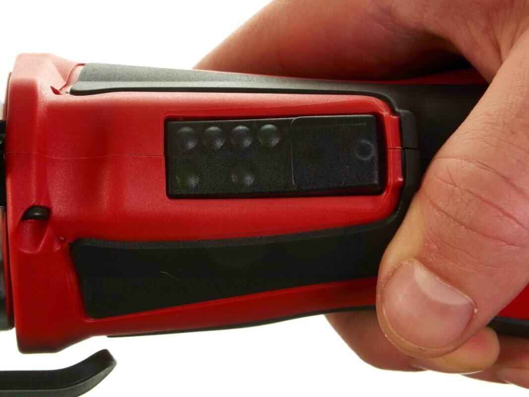 Инструмент для обжима труб гидравлический аккумуляторный MILWAUKEE M12 HPT-202C TH-KIT (4933443105)