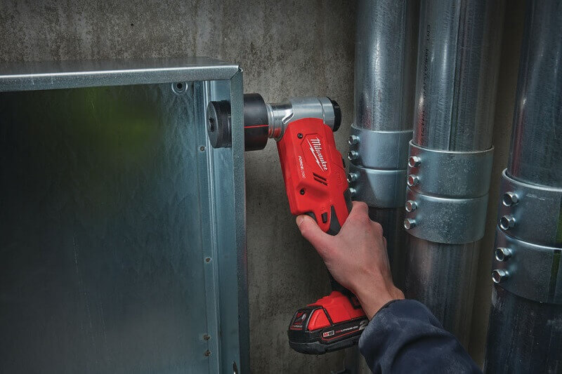 Пробойник гидравлический аккумуляторный MILWAUKEE M18 HKP-201C (4933451202)