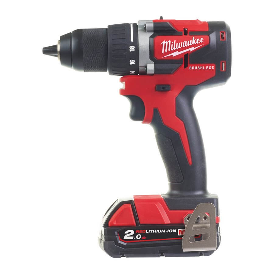 Дрель-шуруповерт Milwaukee M18 CBLDD-202C (4933464317) [18В, 2x2,0 Ач, бесщеточный, кейс]