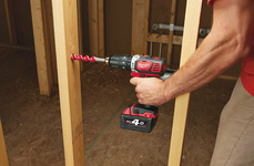 Дрель-шуруповерт ударный Milwaukee M18 BPD-202C (4933443515) [18В, 2x2,0 Ач, кейс]