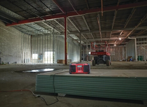 Радио аккумуляторное MILWAUKEE M18 JSR DAB+-0 без АКБ и ЗУ (4933451251)
