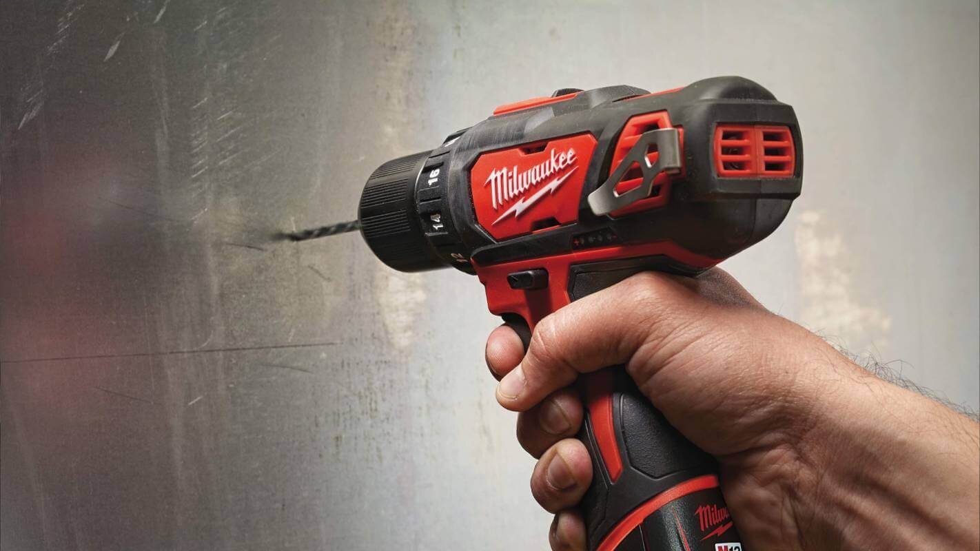 Дрель-шуруповерт Milwaukee M12 BDD-0 (4933441930) [12В, без акб и з/у, картон]