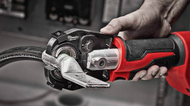 Инструмент для обжима кабеля гидравлический аккумуляторный MILWAUKEE M18 HCCT-201C (4933451194)
