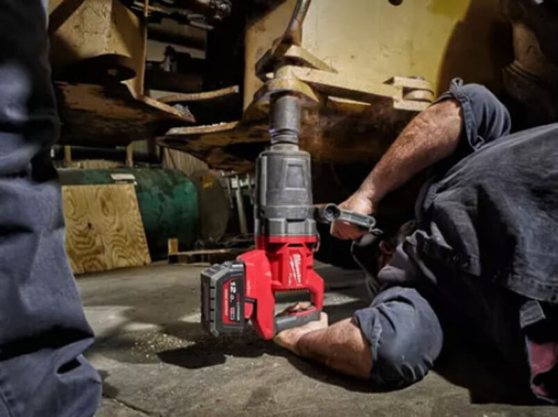 Гайковерт аккумуляторный ударный MILWAUKEE M18 ONEFHIWF1DS-121C ONE-KEY FUEL 1