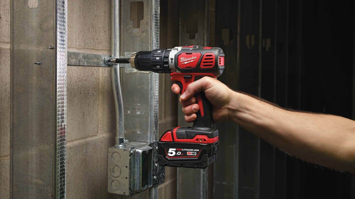 Дрель-шуруповерт ударный Milwaukee M18 BPD-0 (4933443500) [18В, без акб и з/у, картон]