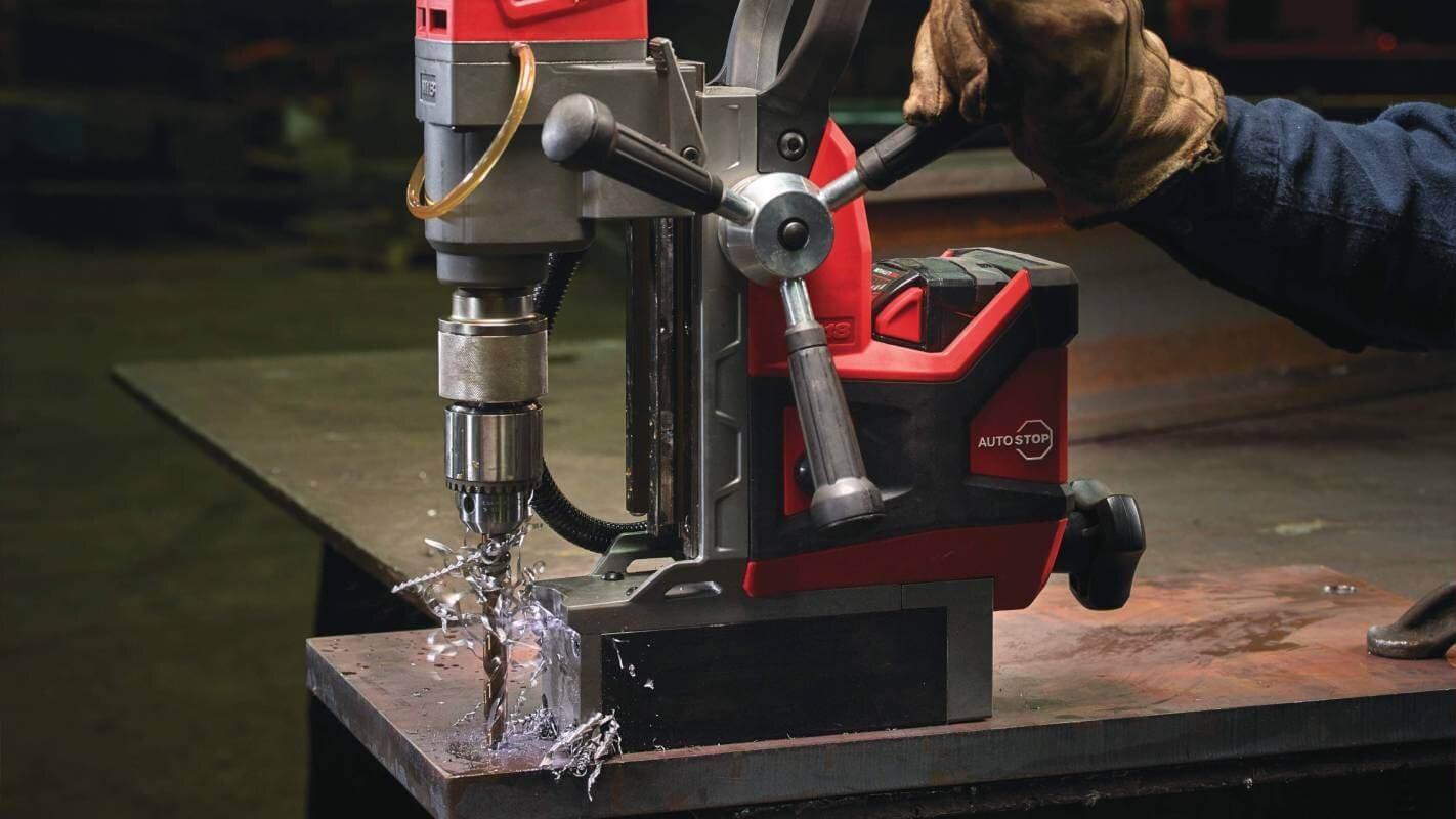 Дрель аккумуляторная на магнитной станине с постоянным магнитом MILWAUKEE HD18 DD-0 без АКБ и ЗУ (4933451636)