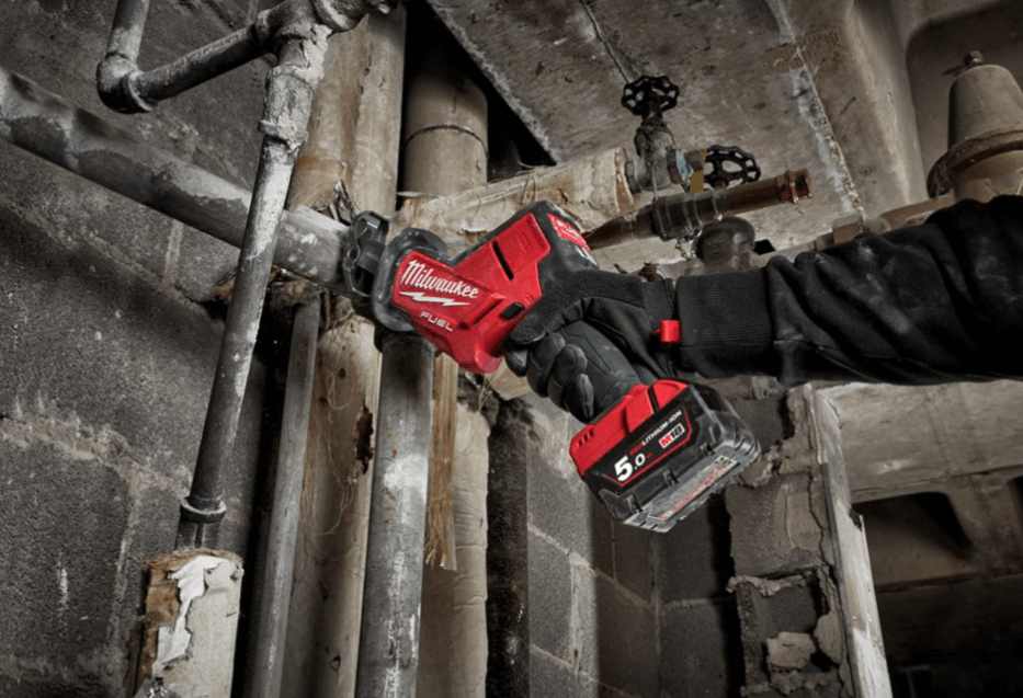 Пила сабельная аккумуляторная MILWAUKEE M18 FUEL FHZ-0X без АКБ и ЗУ (4933459887)