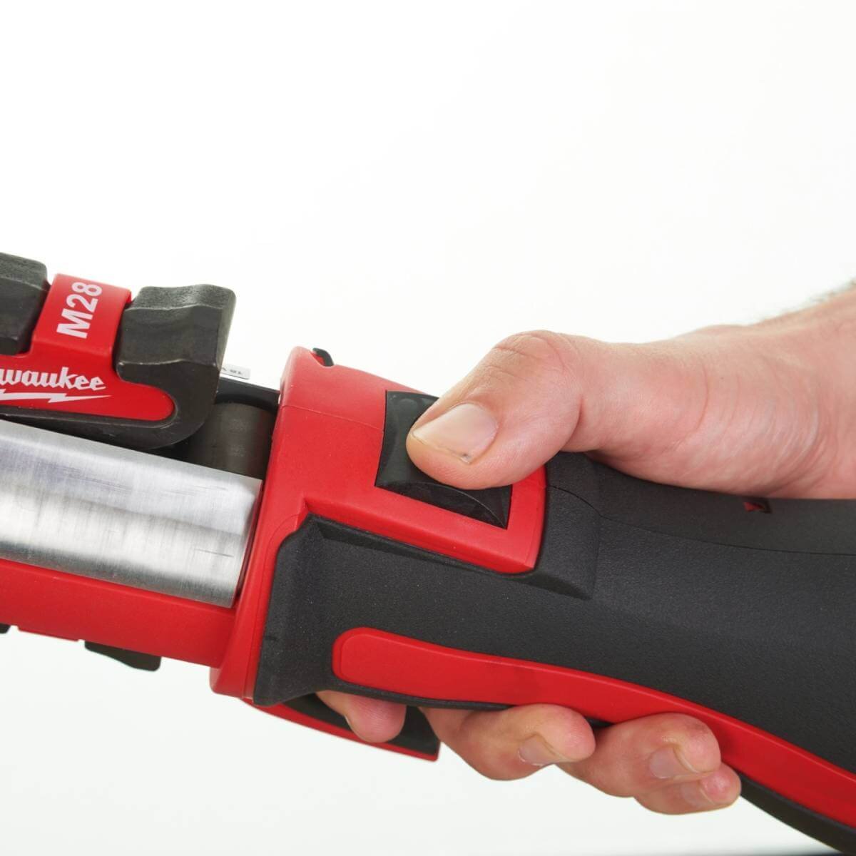 Инструмент для обжима труб гидравлический аккумуляторный MILWAUKEE M18 BLHPT-202C (4933451132)