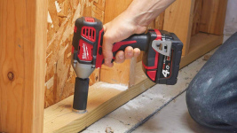 Гайковерт аккумуляторный ударный MILWAUKEE M18 BIW12-0 без АКБ и ЗУ (4933443590)