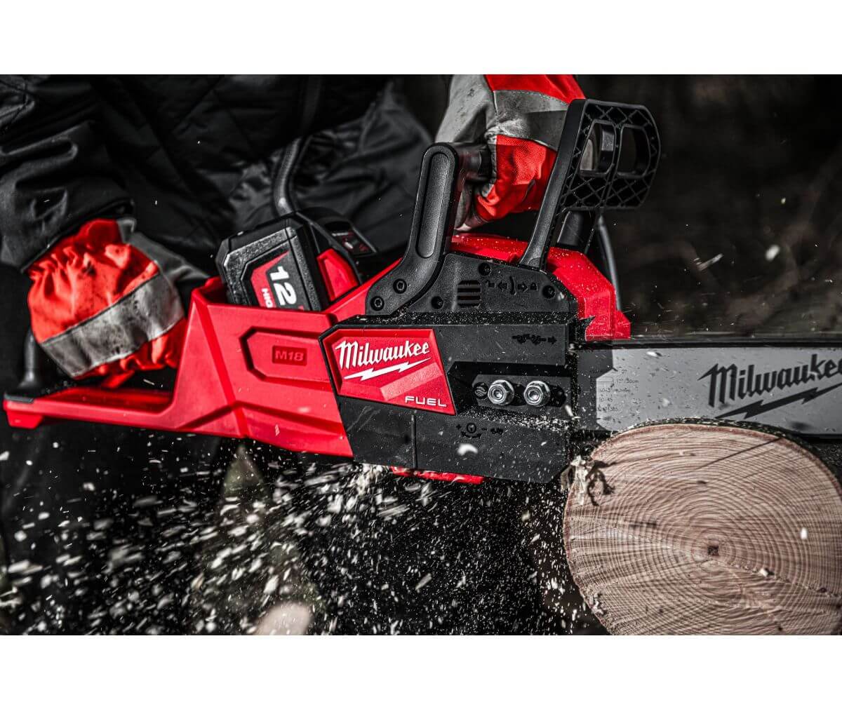 Пила цепная аккумуляторная MILWAUKEE M18 FCHSC-121 FUEL (4933471442) [18В, 1х12.0 Ач, з/у]