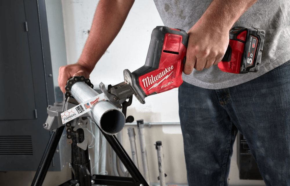 Пила сабельная аккумуляторная MILWAUKEE M18 FUEL FHZ-0X без АКБ и ЗУ (4933459887)