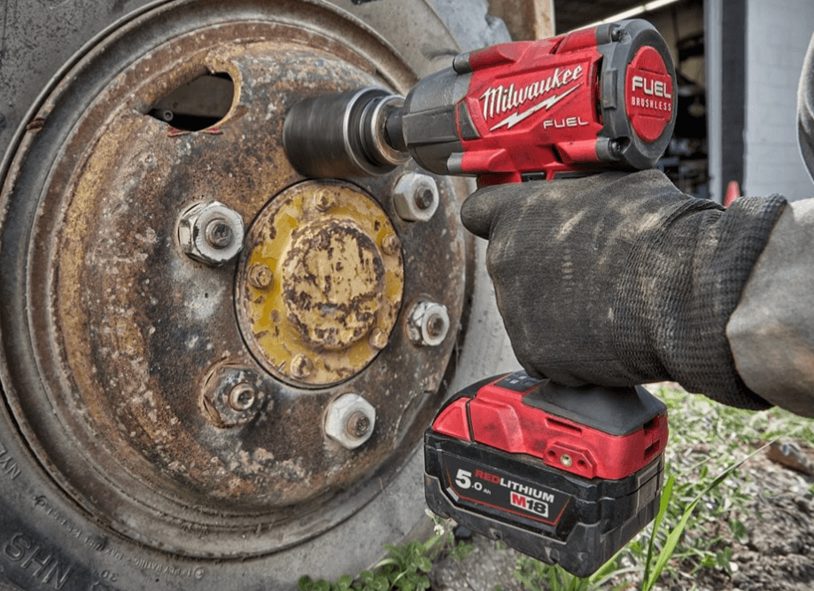 Гайковерт аккумуляторный ударный MILWAUKEE M18 FUEL FMTIW2F12-502X (4933478450)