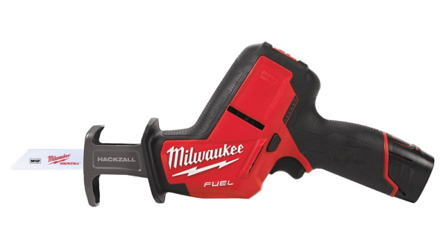 Пила сабельная аккумуляторная MILWAUKEE M12 FUEL CHZ-202C (4933447738)