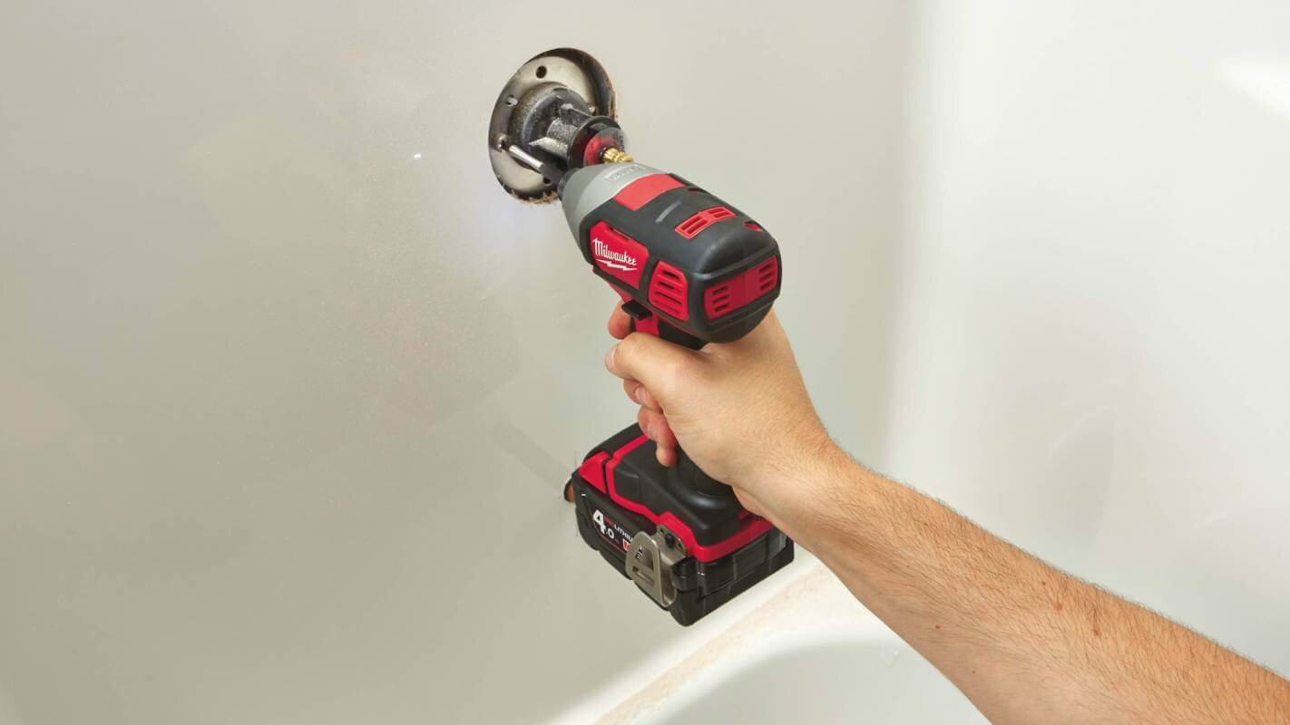 Винтоверт аккумуляторный ударный MILWAUKEE M18 BID-0 без АКБ и ЗУ (4933443570)