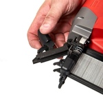 Пистолет гвоздезабивной аккумуляторный MILWAUKEE M18 FUEL CN18GS-202X (4933451573)