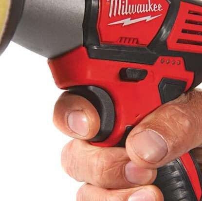 Шлифмашина полировальная аккумуляторная MILWAUKEE M12 BPS-0 без АКБ и ЗУ (4933447791)